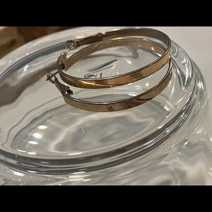 Rosy gold/gold hoop earring